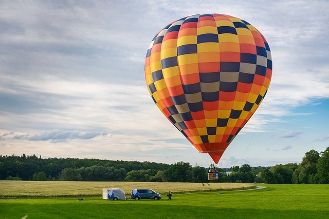 Oplev himmelen: Det ultimative gavekort til ballonflyvning