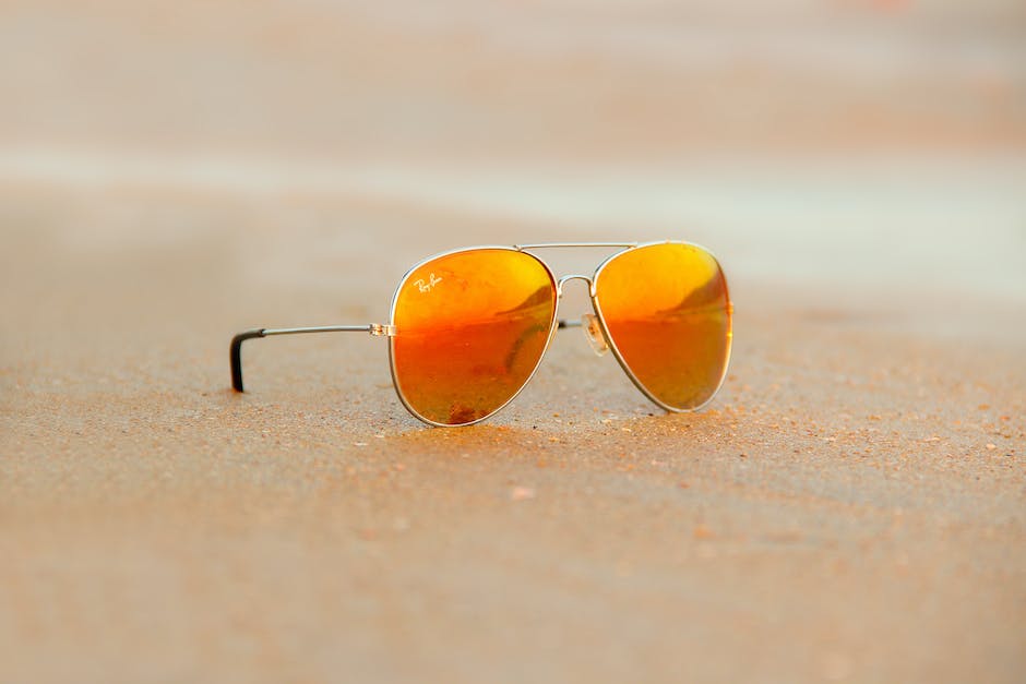 Find dine nye aviator solbriller hos os.